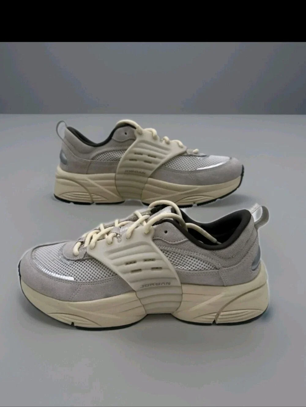 Jordan Trunner O/S Men's Size 9.5 Light Orewood Brown Shoes IB3722-101